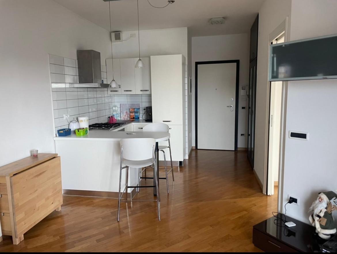 La Casa Di Luca Apartment อิโมลา ภายนอก รูปภาพ